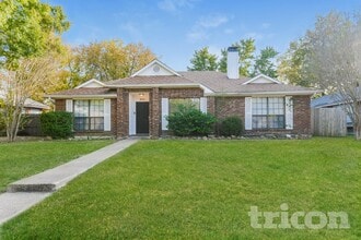 Building Photo - 8002 Meadowlark Ln