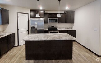 Building Photo - Fox Run Apartments