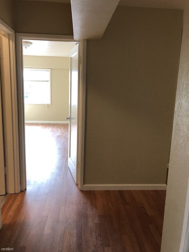 Foto del edificio - 10410 Foothill Blvd