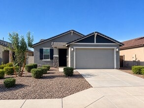 Building Photo - 4156 E Haley Dr