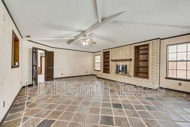 Building Photo - 3009 Malibu Pl