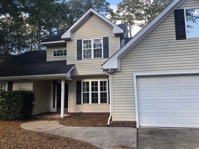 Building Photo - 536 Hawthorn Dr