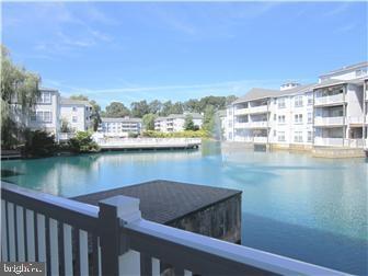 Building Photo - 201 Waters Edge Dr