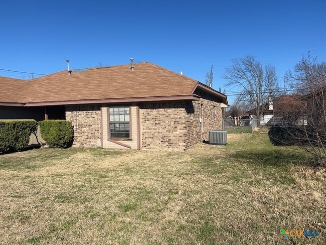 Building Photo - 4405 Greenlee Dr