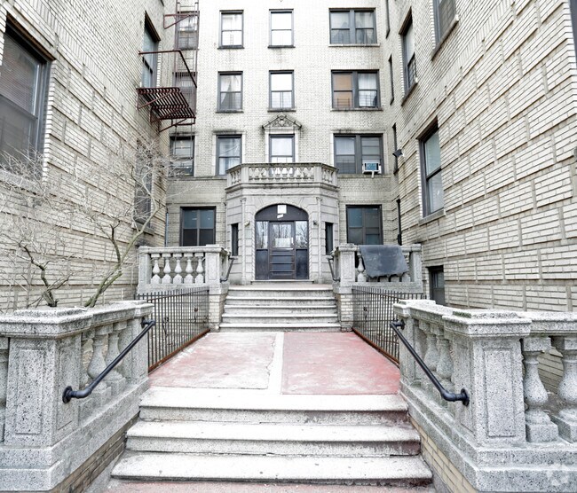 Foto del edificio - 155-165 E Mosholu N