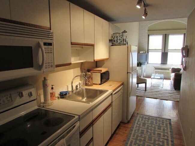 Foto del edificio - 1300 Hudson St