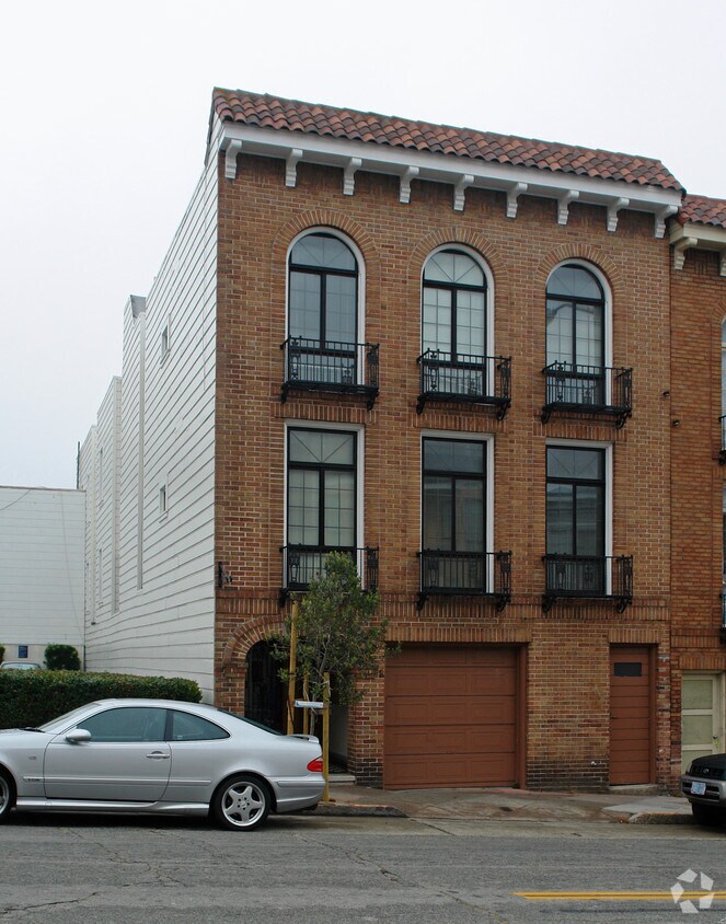 Building Photo - 477 25th Ave