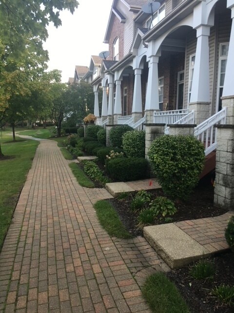 Foto del edificio - 6071 River Bend Dr