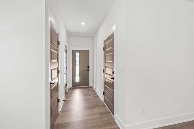 Foto del edificio - New Construction 3 Bedroom Townhome