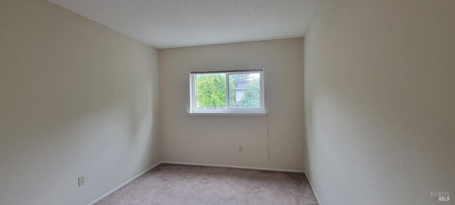 Building Photo - 308 Dale Ct