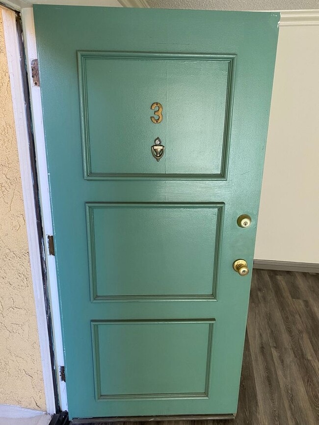 Building Photo - 1444 Centinela Ave