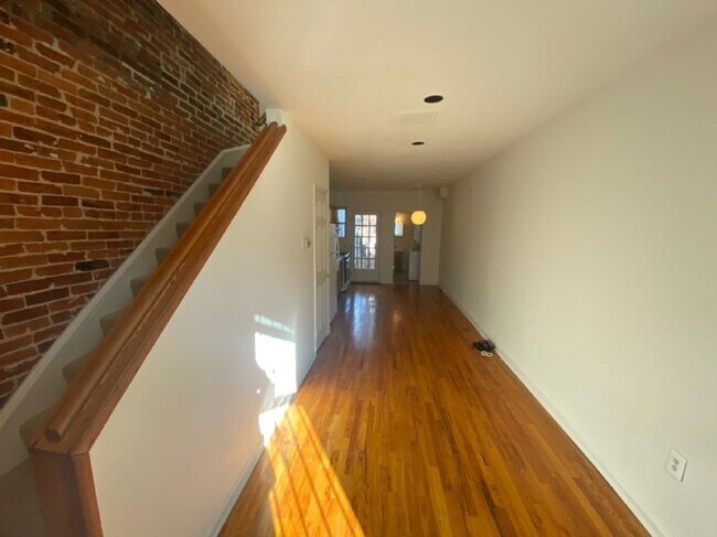 Foto del edificio - 413 Warner St NW
