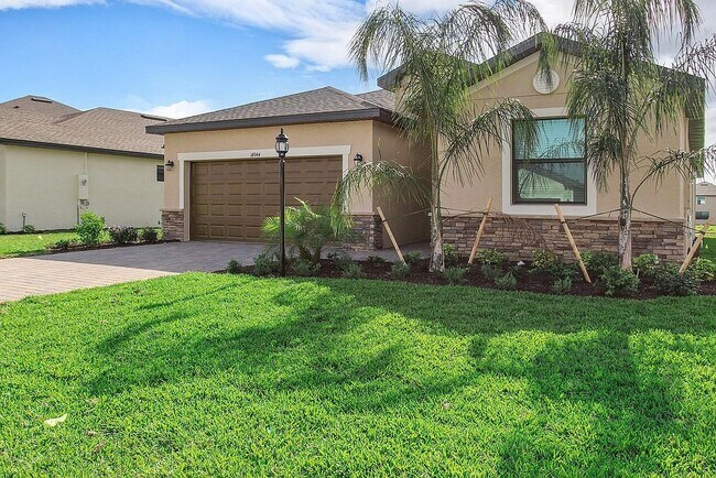Foto del edificio - 14882 Portico Blvd