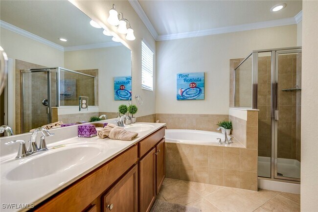Foto del edificio - 14796 Canton Ct