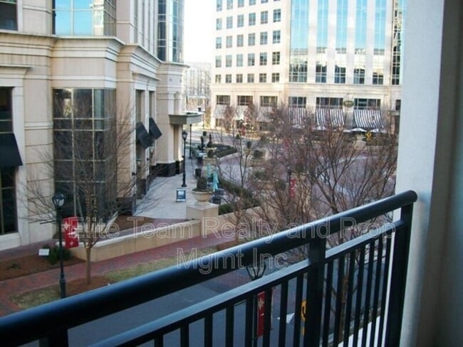 Building Photo - 4625 Piedmont Row Dr
