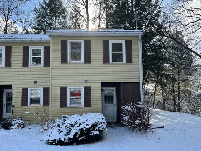 Foto del edificio - 2 Bedrooms Close to Dartmouth (CURRENTLY U...