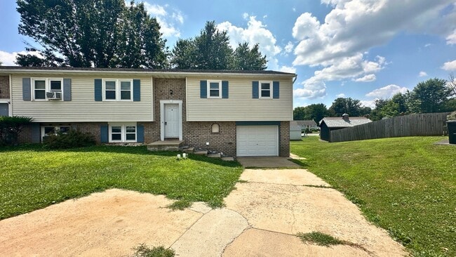 Building Photo - 4 Pickford Dr