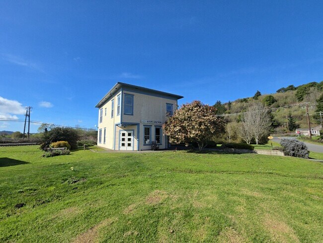 Foto del edificio - 2754 Van Duzen St
