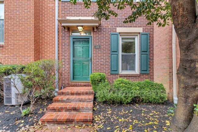 Building Photo - 520 Colecroft Ct