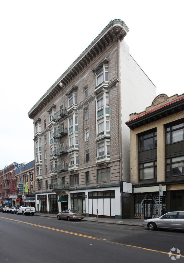 Building Photo - Lassen Apartments