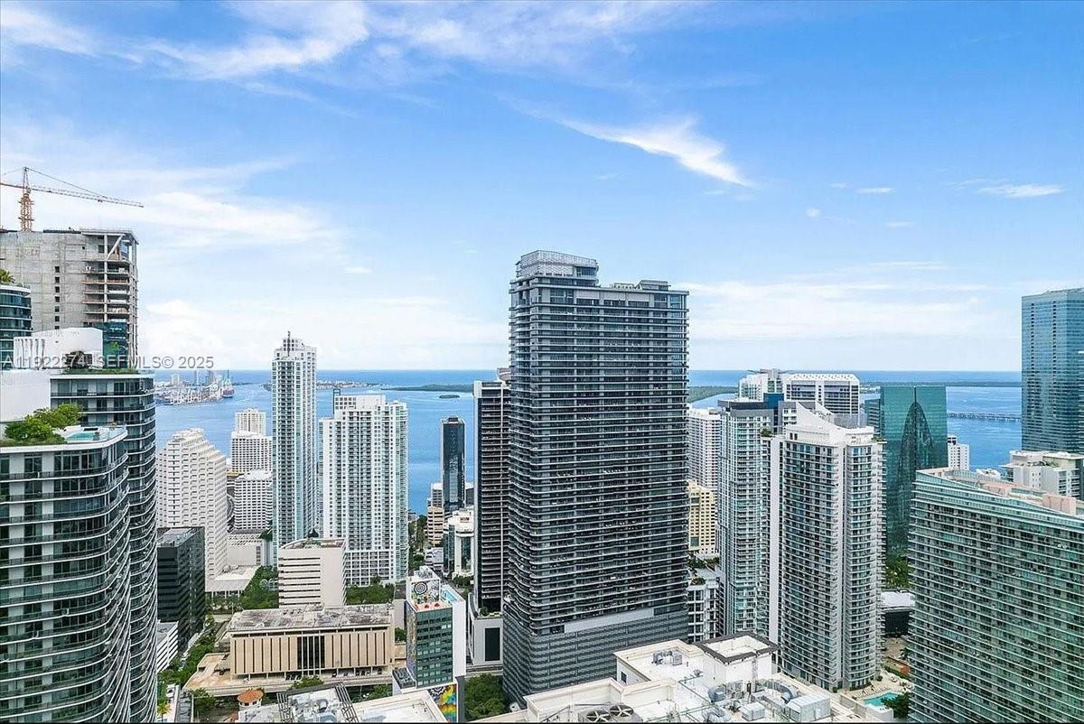 Primary Photo - 1000 Brickell Plaza
