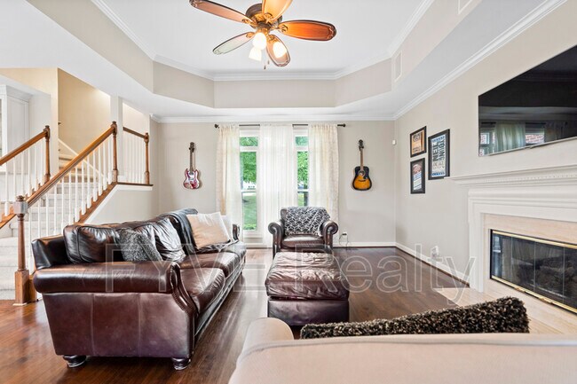 Building Photo - 5511 Saddlewood Ln