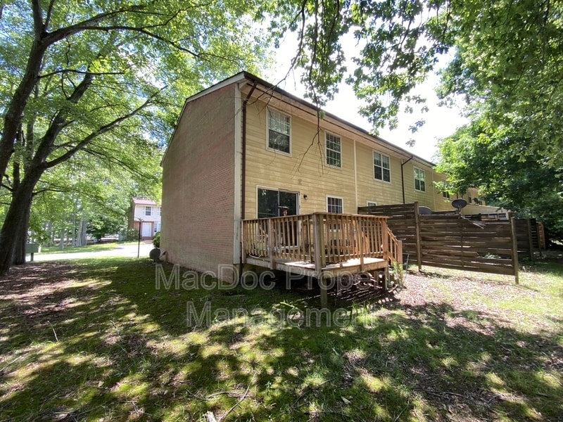 Building Photo - 5224 King's Wood Ln