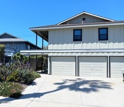 Building Photo - 2422 Seahorse Ave