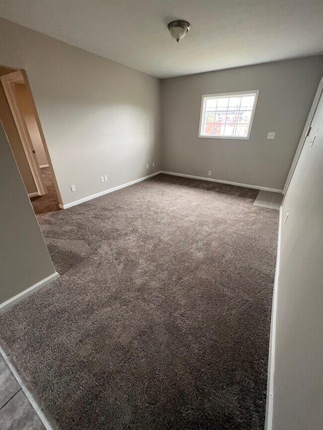 Building Photo - 865 Hank Aaron Dr SE