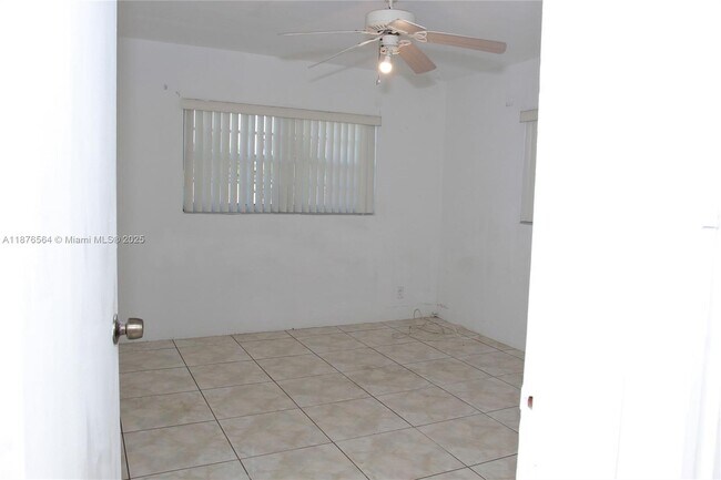 Foto del edificio - 3458 Capri Dr