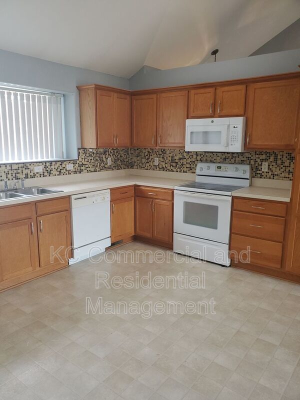 Foto del edificio - 11514 N Windsor Ave