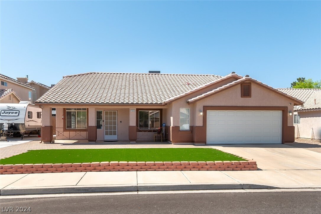Primary Photo - 1333 Passiflora Dr