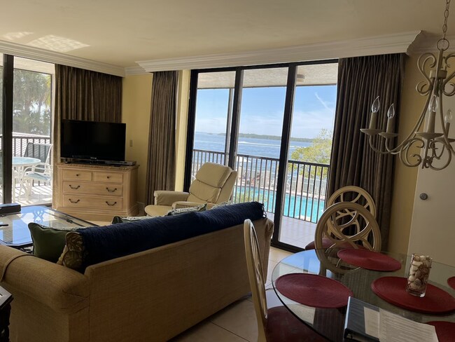 Building Photo - Bay View Tower #131-Sanibel Harbour Resort