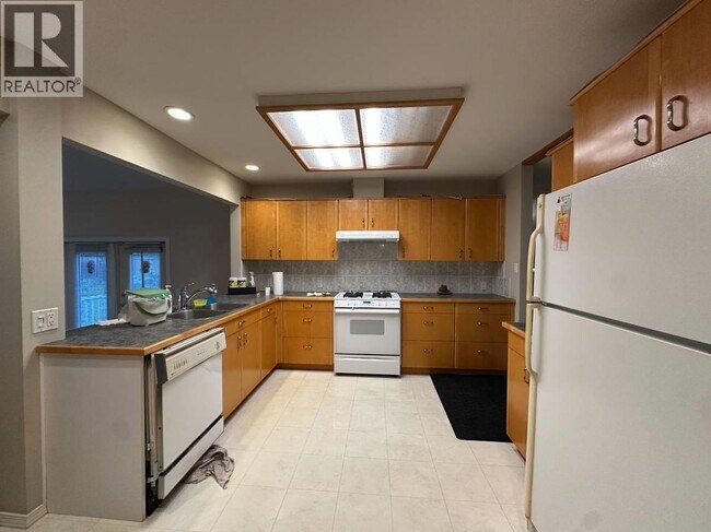 Photo du bâtiment - 3040 Armada St