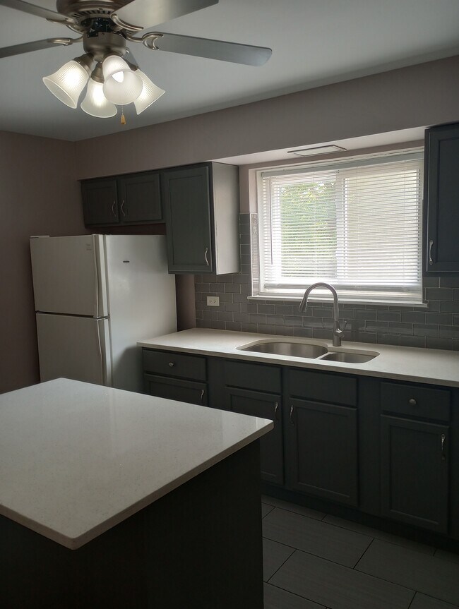 Building Photo - 507 N Westmore Ave