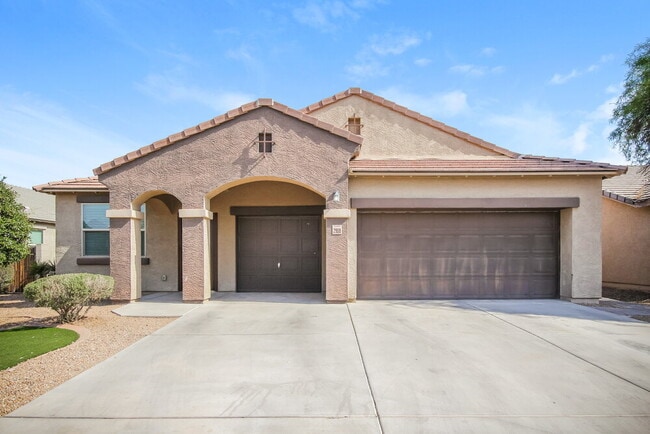 Building Photo - 2908 W Hidalgo Ave
