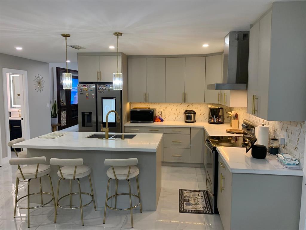 Primary Photo - 8271 SW 39th Ct