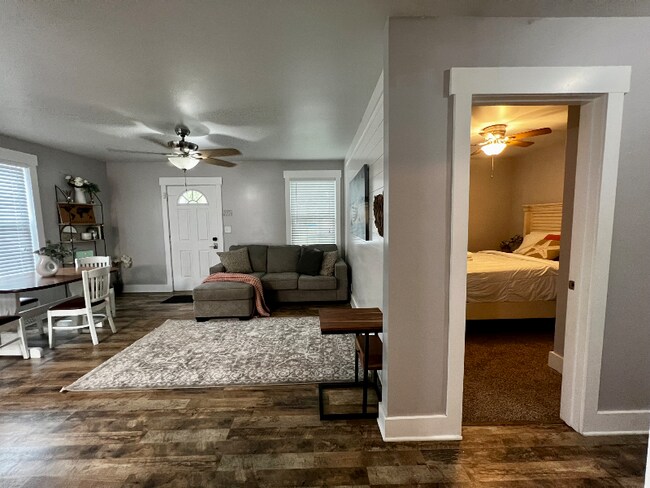 Foto del edificio - 2945 Alabama Dr