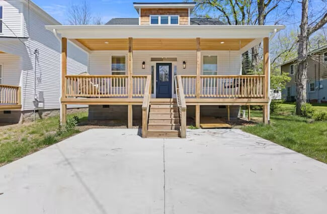 Foto del edificio - 2511 Whites Creek Pike