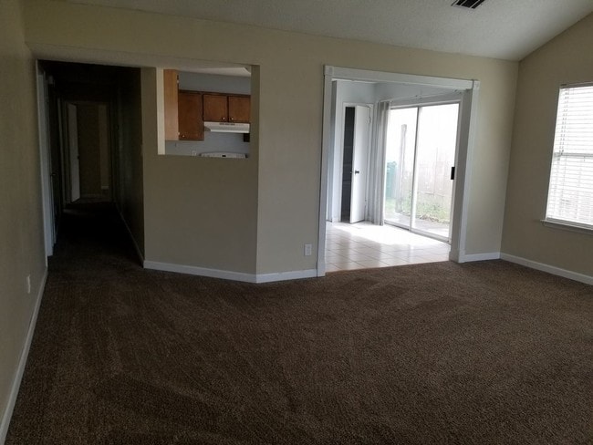 Foto del edificio - Lovely 3 Bedroom Home in Willow Bend