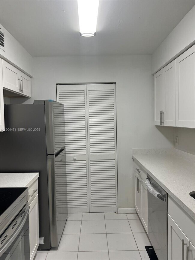 Foto del edificio - 500 NE 2nd St