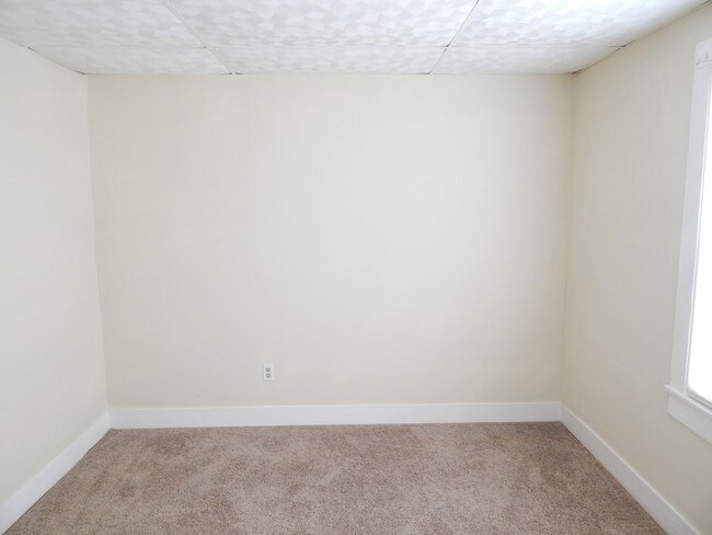 Building Photo - 335 Washington St. #2, Hampton, VA 23669