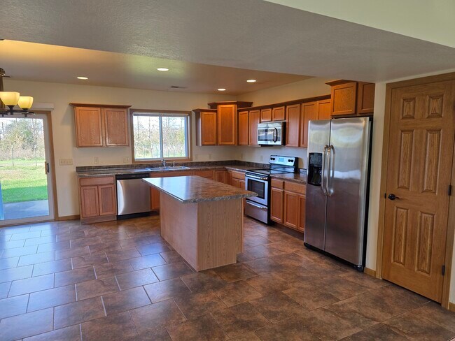 Foto del edificio - 2996 Icecap Rd