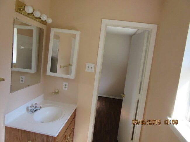 Foto del edificio - 1604 White Oak Ct