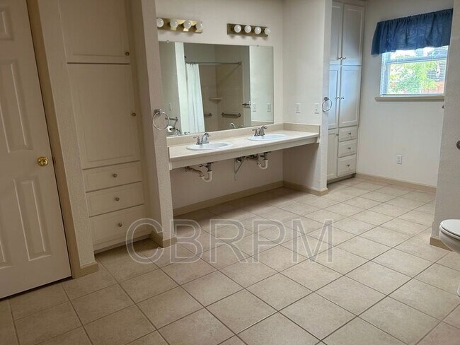 Foto del edificio - 4311 62nd St