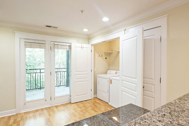 Foto del edificio - 1850 Candlewood Ct