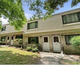 Building Photo - 269 Farrwood Dr