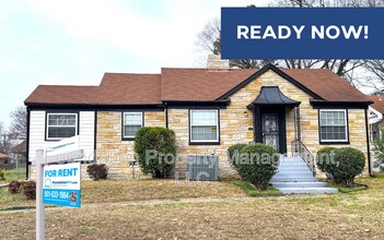 Building Photo - 1736 S Pkwy E