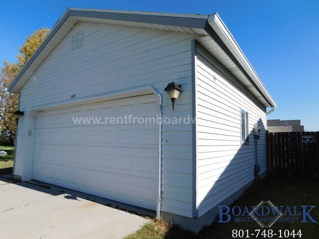 Foto del edificio - Spectacular 3 bed 2 bath in West Valley City!