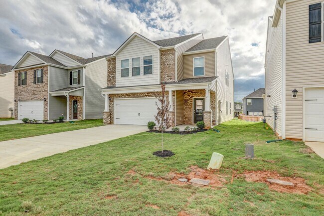 Building Photo - NEW CONSTRUCTION - 5 BDRMS, 3 BTHS, JOHNSO...